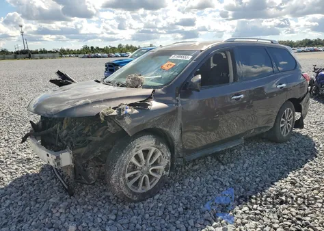 2015 Nissan Pathfinder S z USA, uszkodzony, nr VIN 5N1AR2MN7FC717123